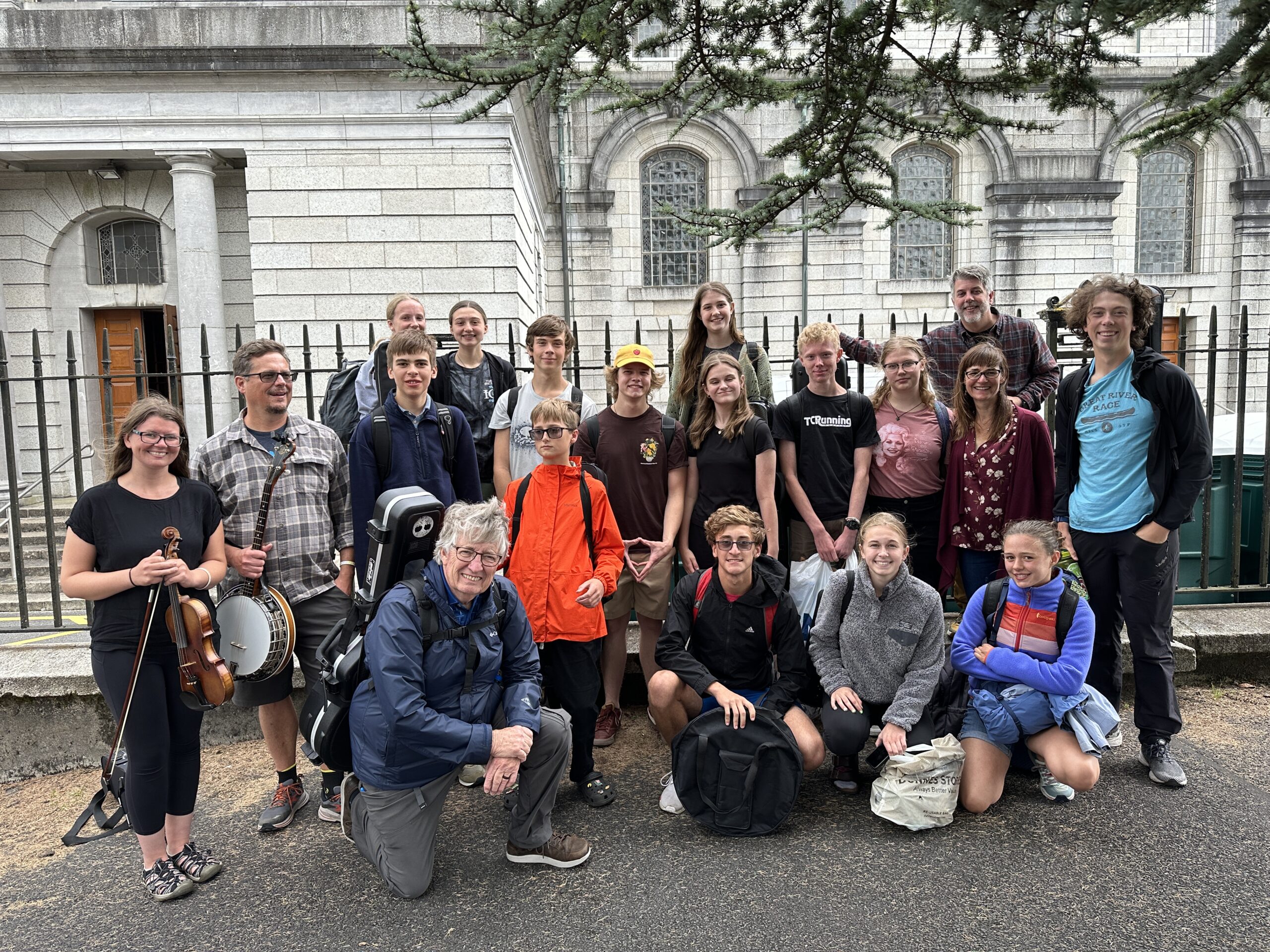 From Monday to Thursday, students gathered at tree each day after their Scoil Éigse workshops. Youth students were given a scholarship from the Frank Pasquerella Memorial Fund to attend these workshops.