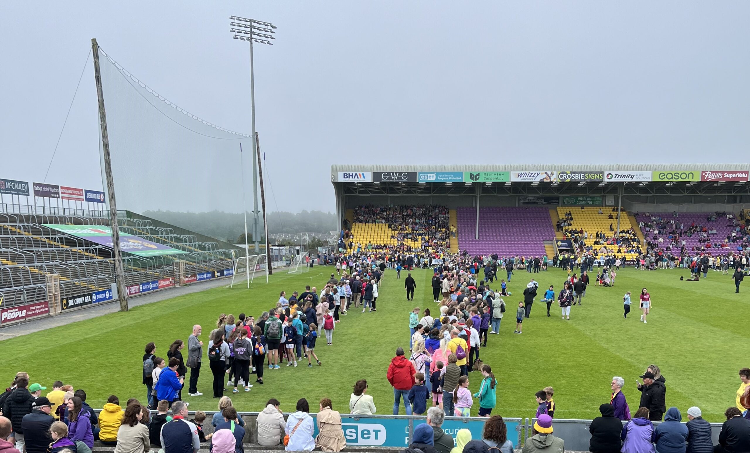 2500+ tin whistle players streaming into Chadwicks Wexford Park Stadium enroute to the Guinness Book of World Records.